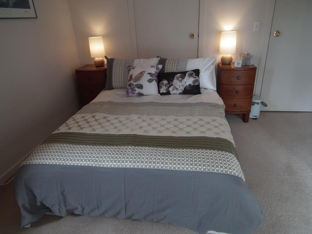 Frenchs Forest Bed And Breakfast Sydney Room photo