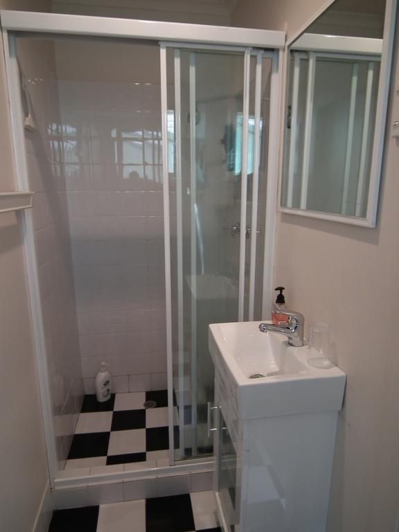 Frenchs Forest Bed And Breakfast Sydney Room photo
